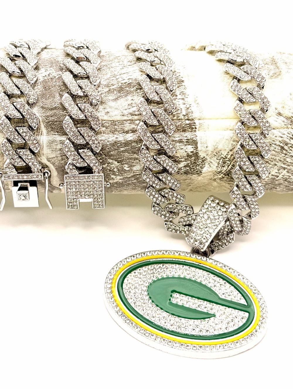 NFL 24inch / Green Bay Packers and Buffalo Bills Cuban Link Chain and Pendant